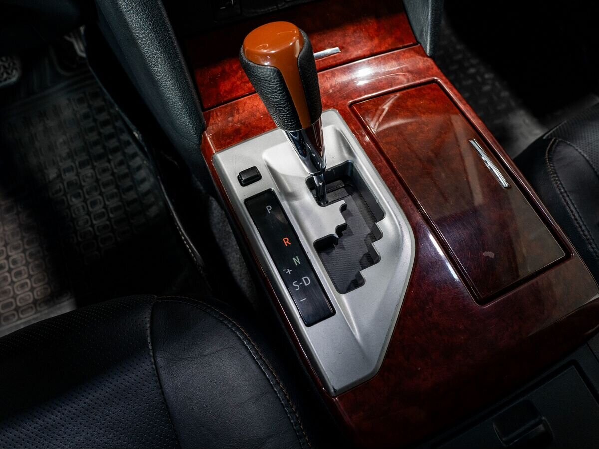 Toyota Camry 2011 - фото автомобиля