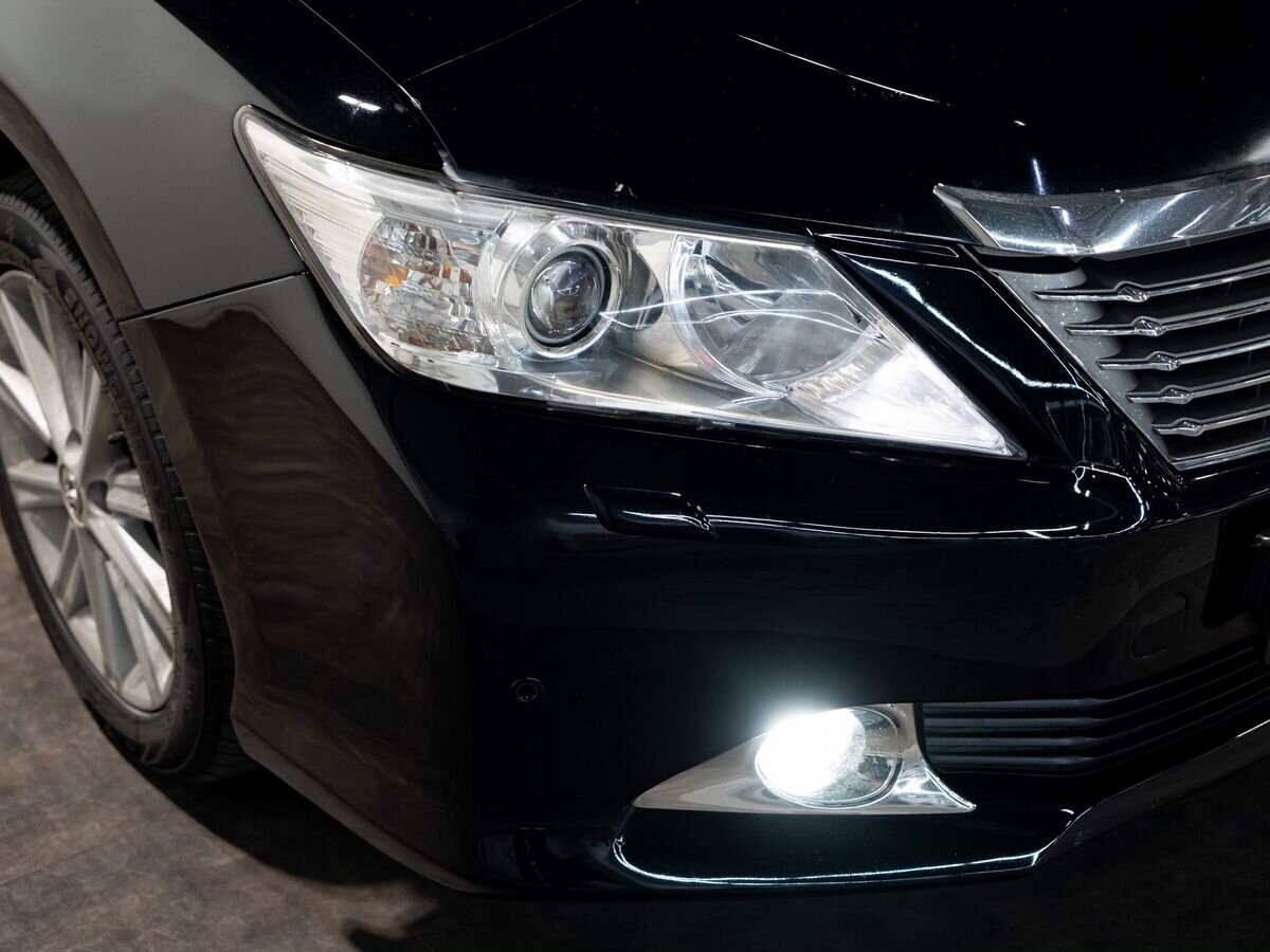 Toyota Camry 2011 - фото автомобиля