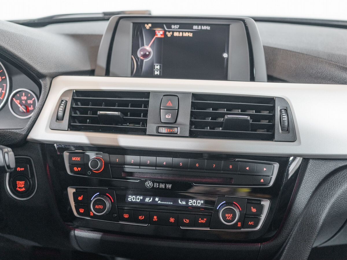 BMW 3-Series 2016 - фото автомобиля