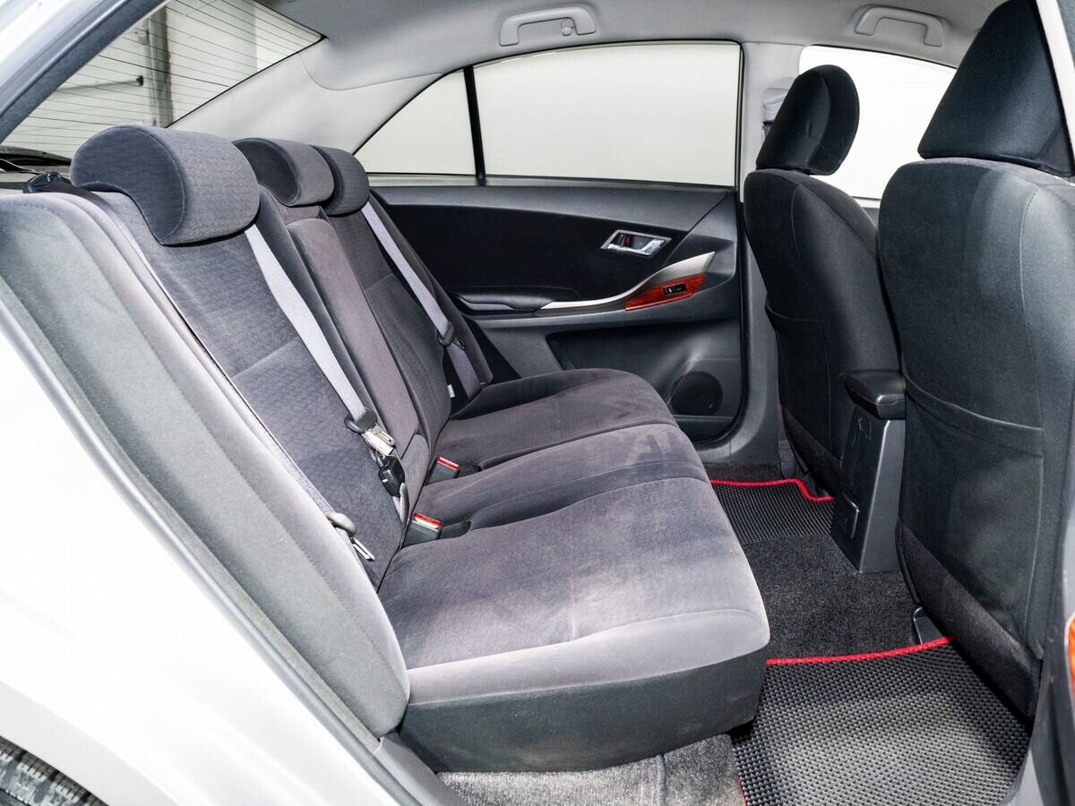 Toyota Allion 2010 - фото автомобиля