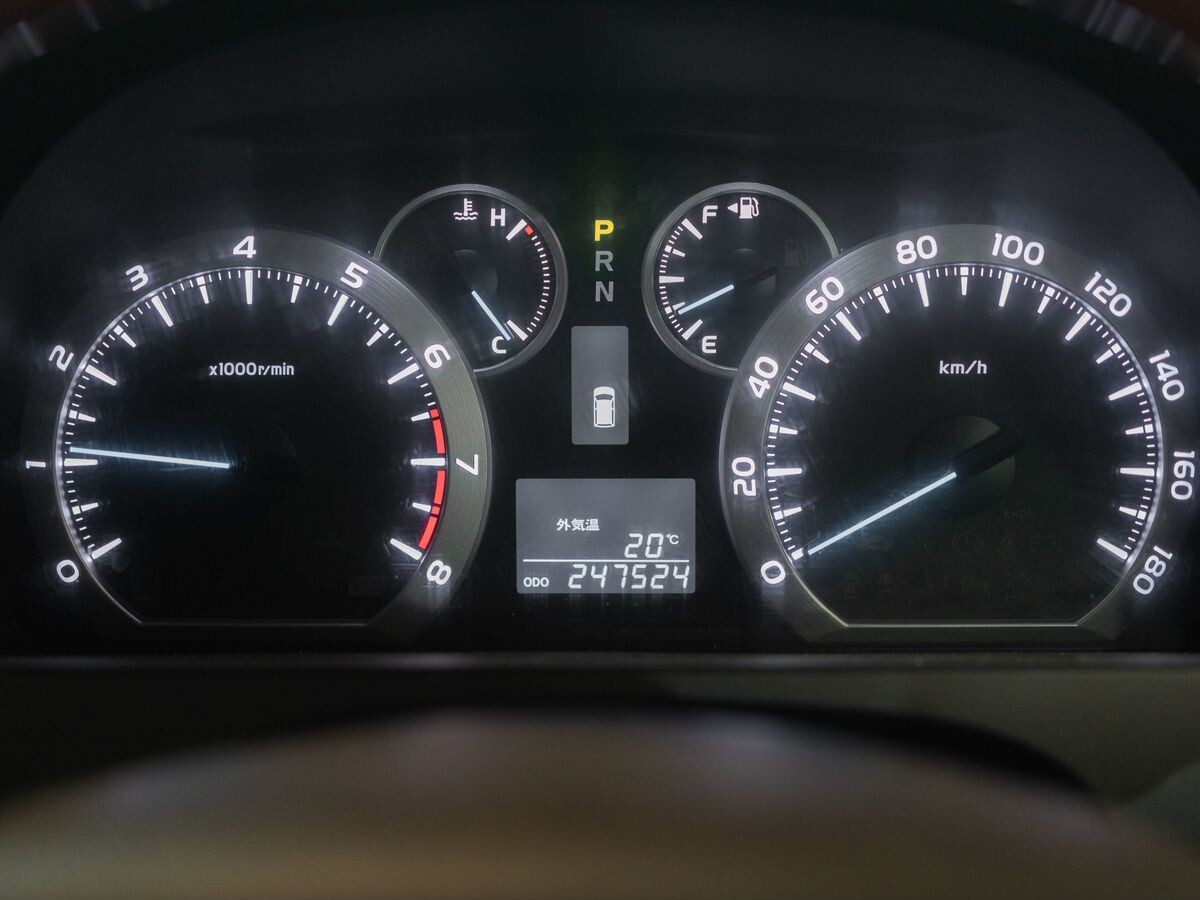 Toyota Alphard 2011 - фото автомобиля