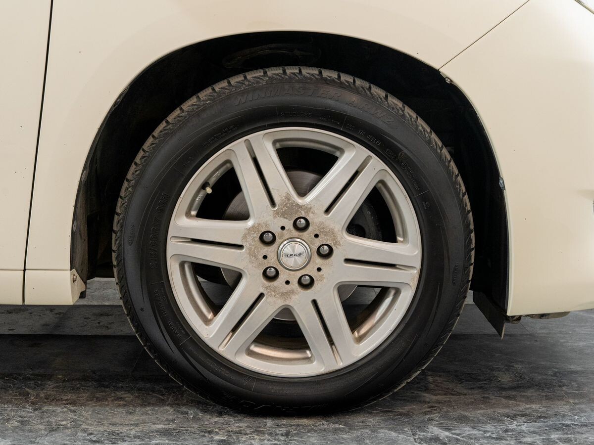 Toyota Alphard 2011 - фото автомобиля