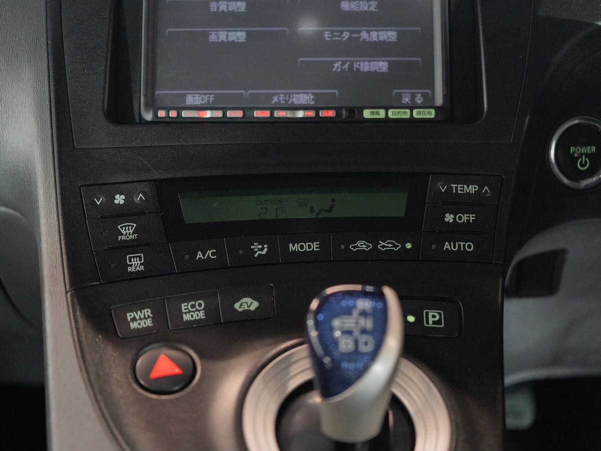 Toyota Prius 2011 - фото автомобиля