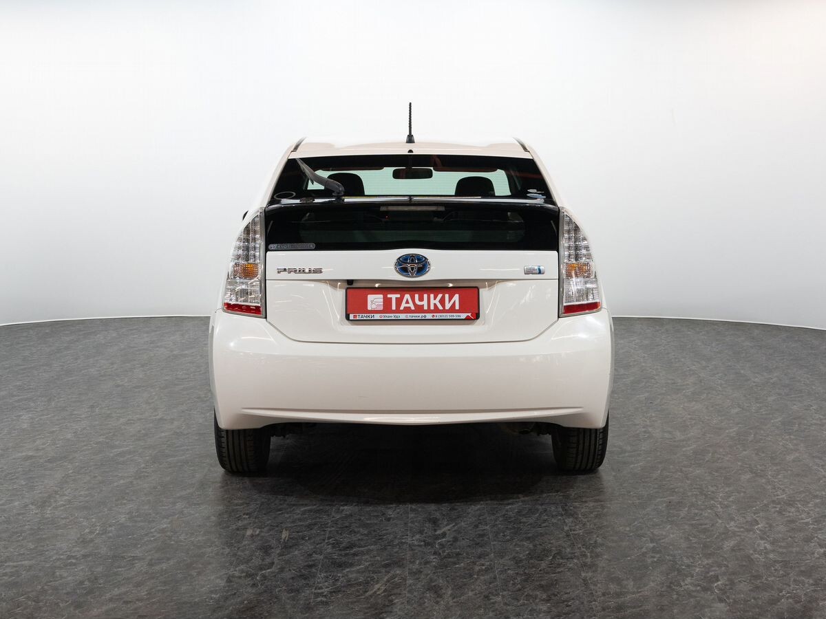 Toyota Prius 2011 - фото автомобиля