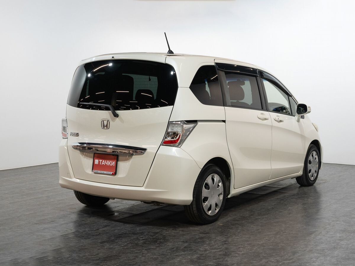 Honda Freed 2012 - фото автомобиля