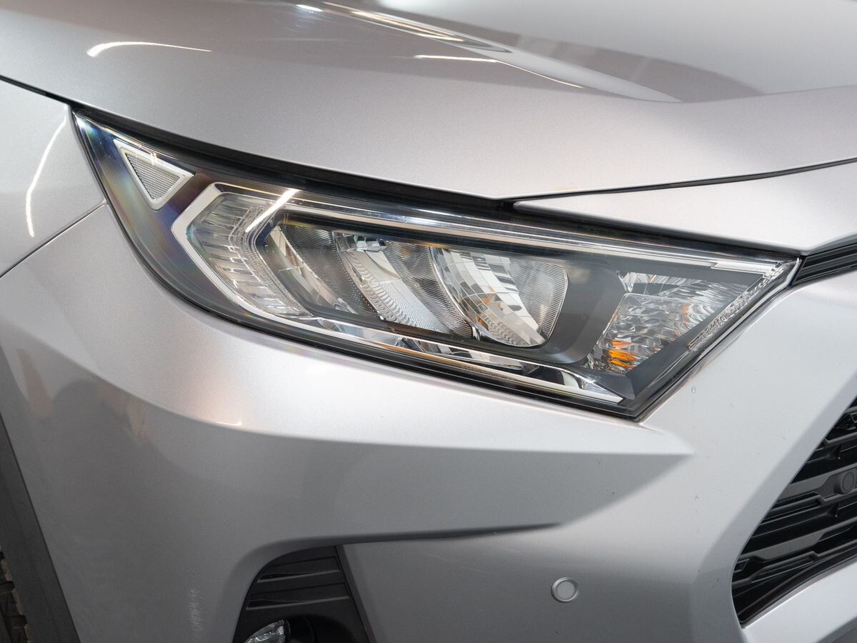 Toyota RAV4 2019 - фото автомобиля