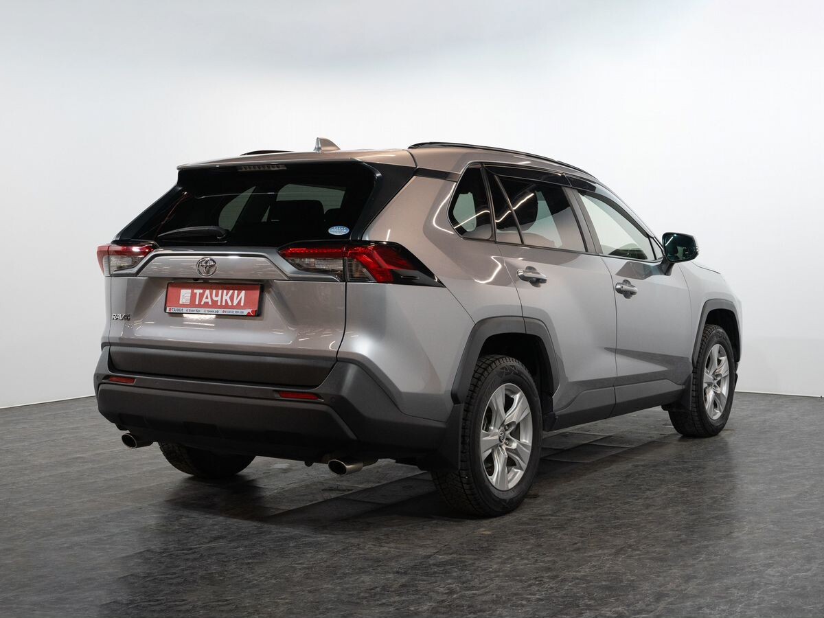 Toyota RAV4 2019 - фото автомобиля