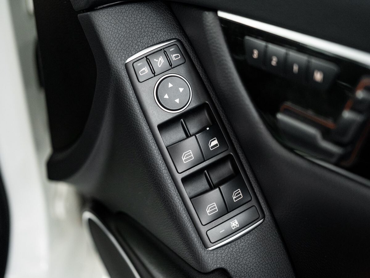 Mercedes-Benz C-Class 2012 - фото автомобиля