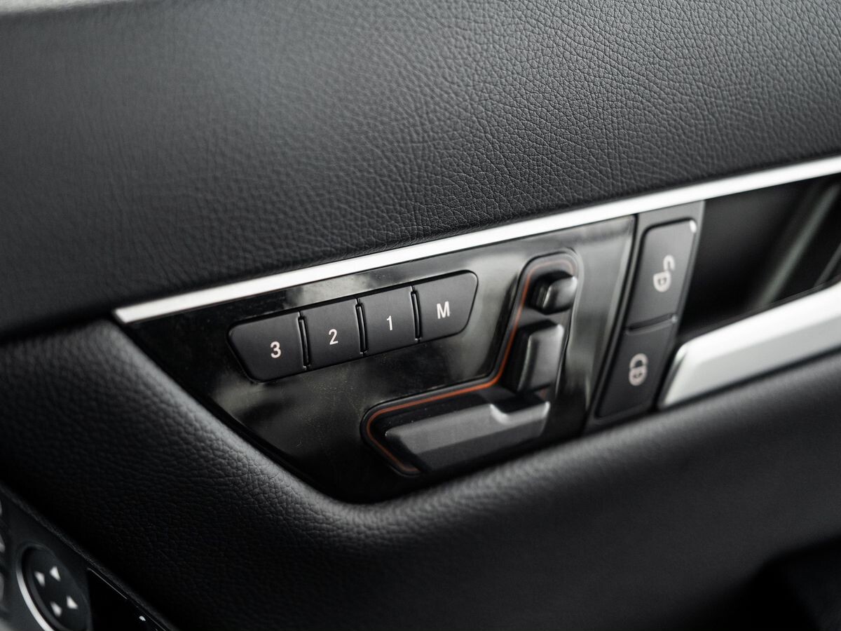 Mercedes-Benz C-Class 2012 - фото автомобиля