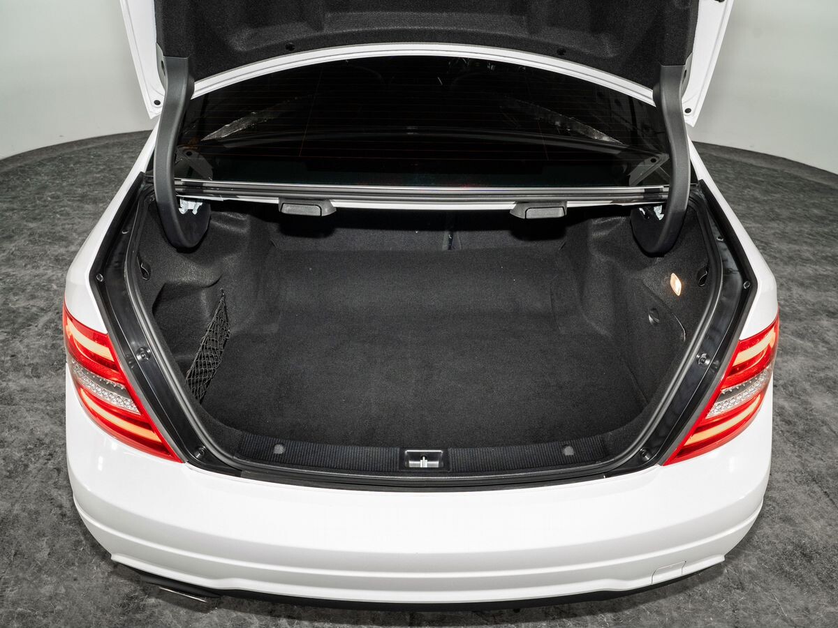 Mercedes-Benz C-Class 2012 - фото автомобиля