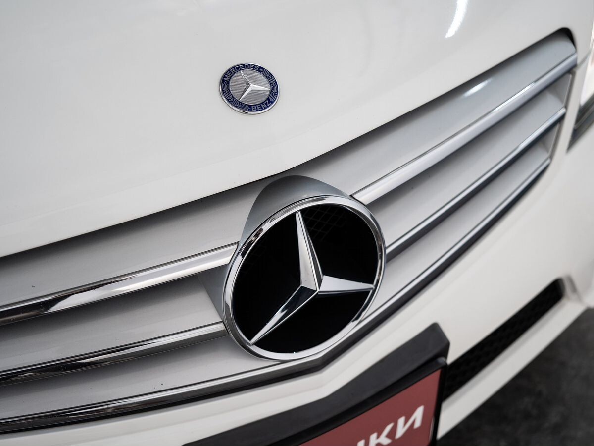 Mercedes-Benz C-Class 2012 - фото автомобиля