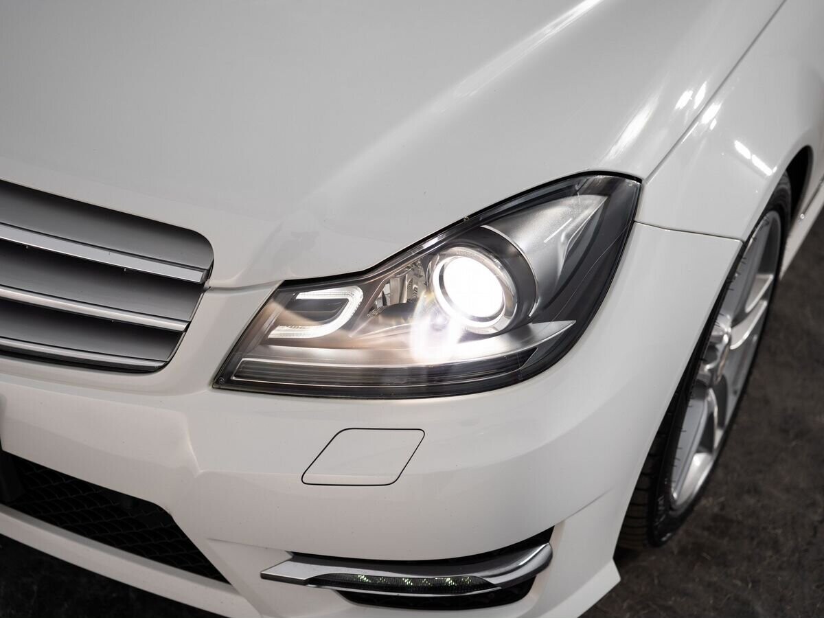 Mercedes-Benz C-Class 2012 - фото автомобиля