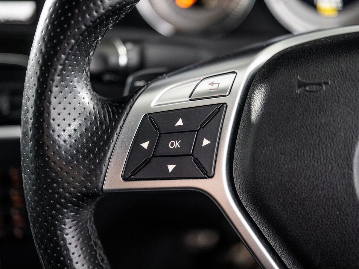 Mercedes-Benz C-Class 2012 - фото автомобиля