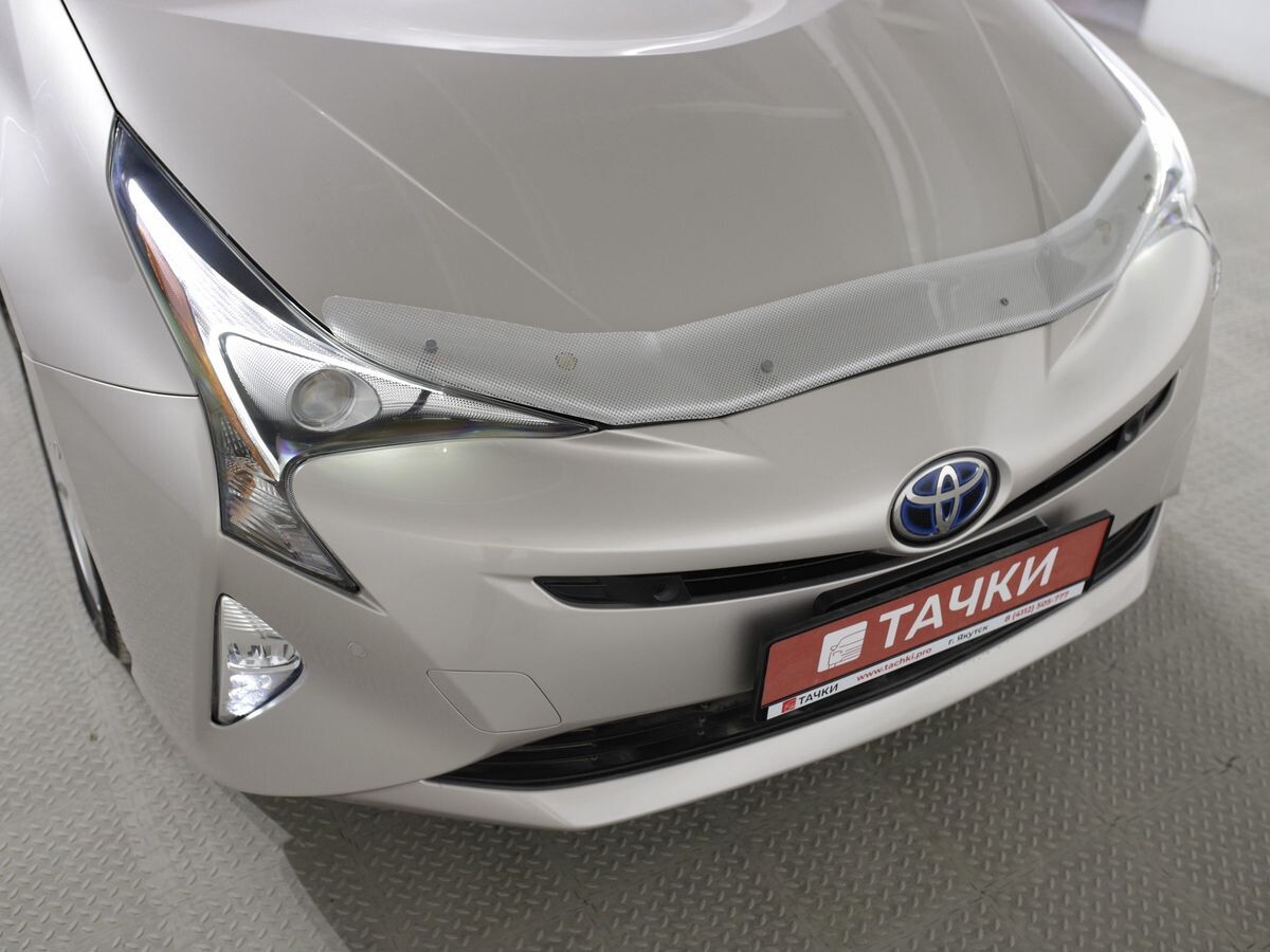 Toyota Prius 2017 - фото автомобиля