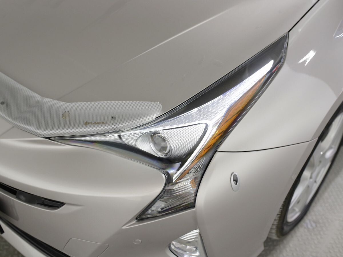 Toyota Prius 2017 - фото автомобиля
