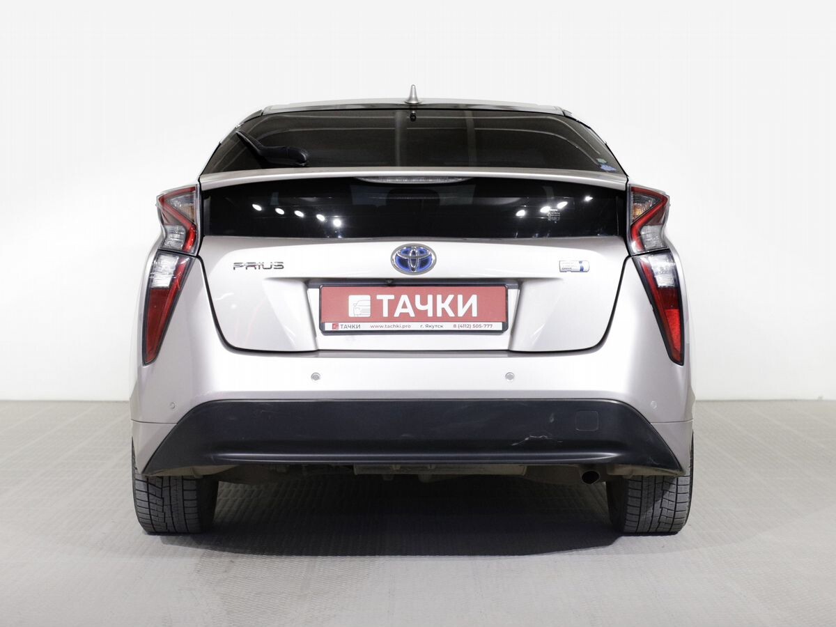 Toyota Prius 2017 - фото автомобиля