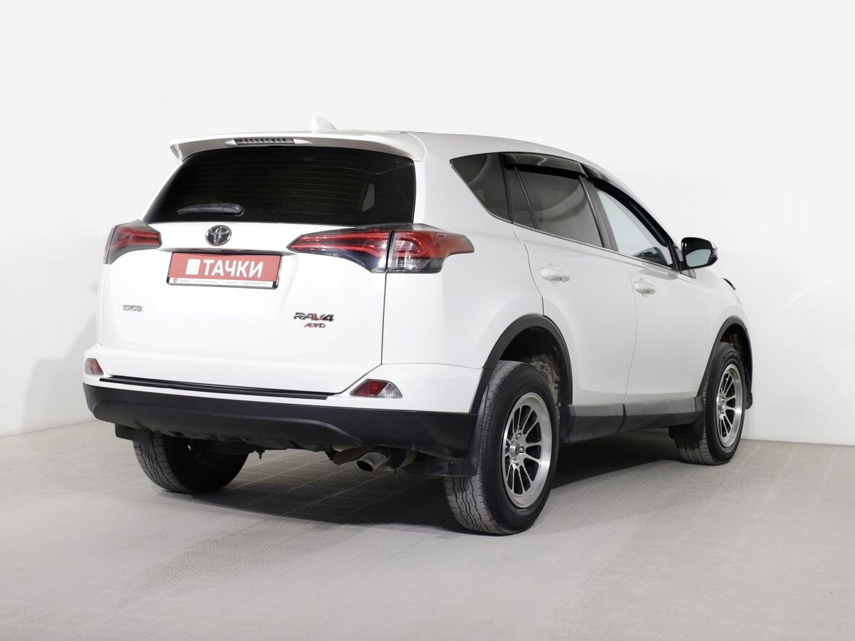 Toyota RAV4 2016 - фото автомобиля