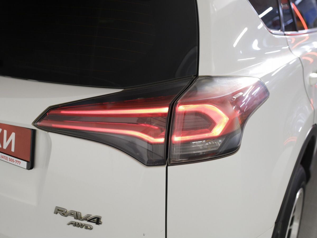 Toyota RAV4 2016 - фото автомобиля