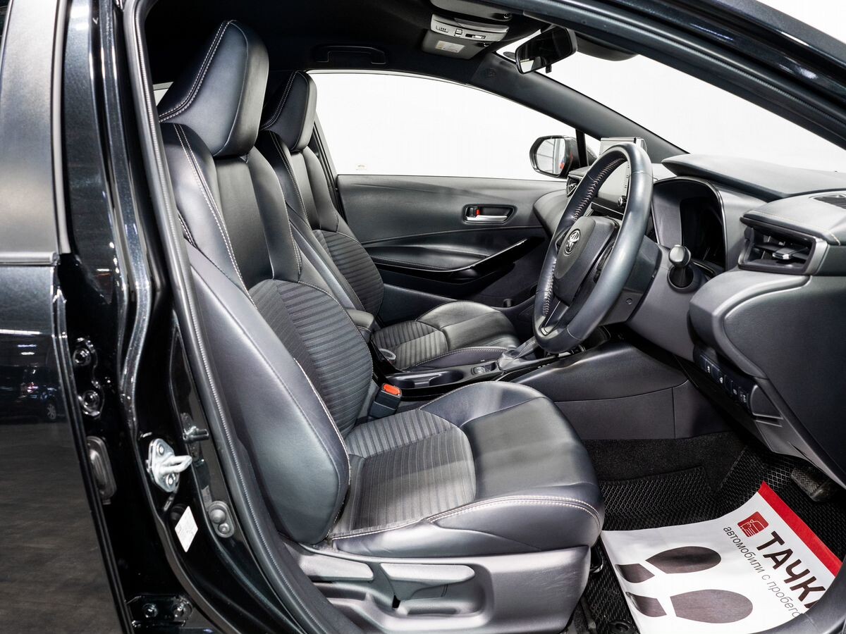 Toyota Corolla 2019 - фото автомобиля