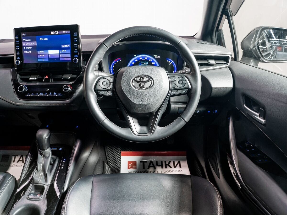 Toyota Corolla 2019 - фото автомобиля