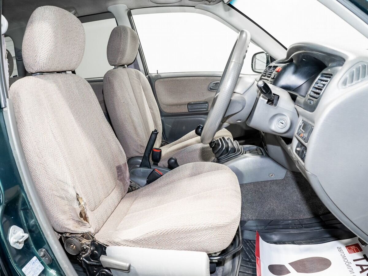 Suzuki Escudo 1997 - фото автомобиля