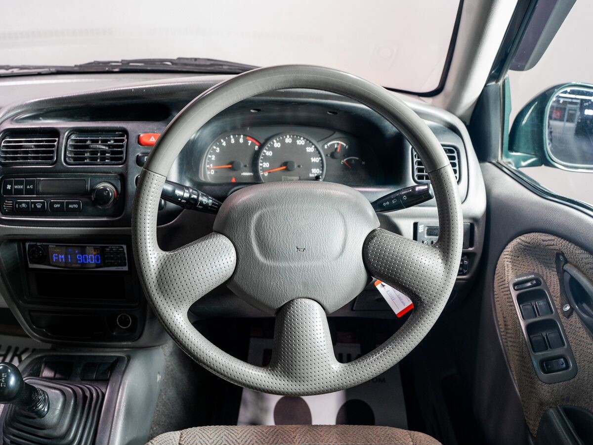 Suzuki Escudo 1997 - фото автомобиля
