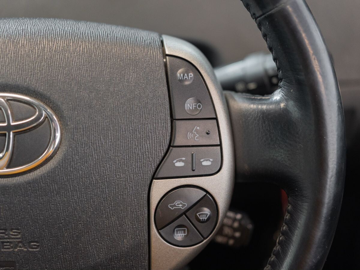 Toyota Prius 2008 - фото автомобиля