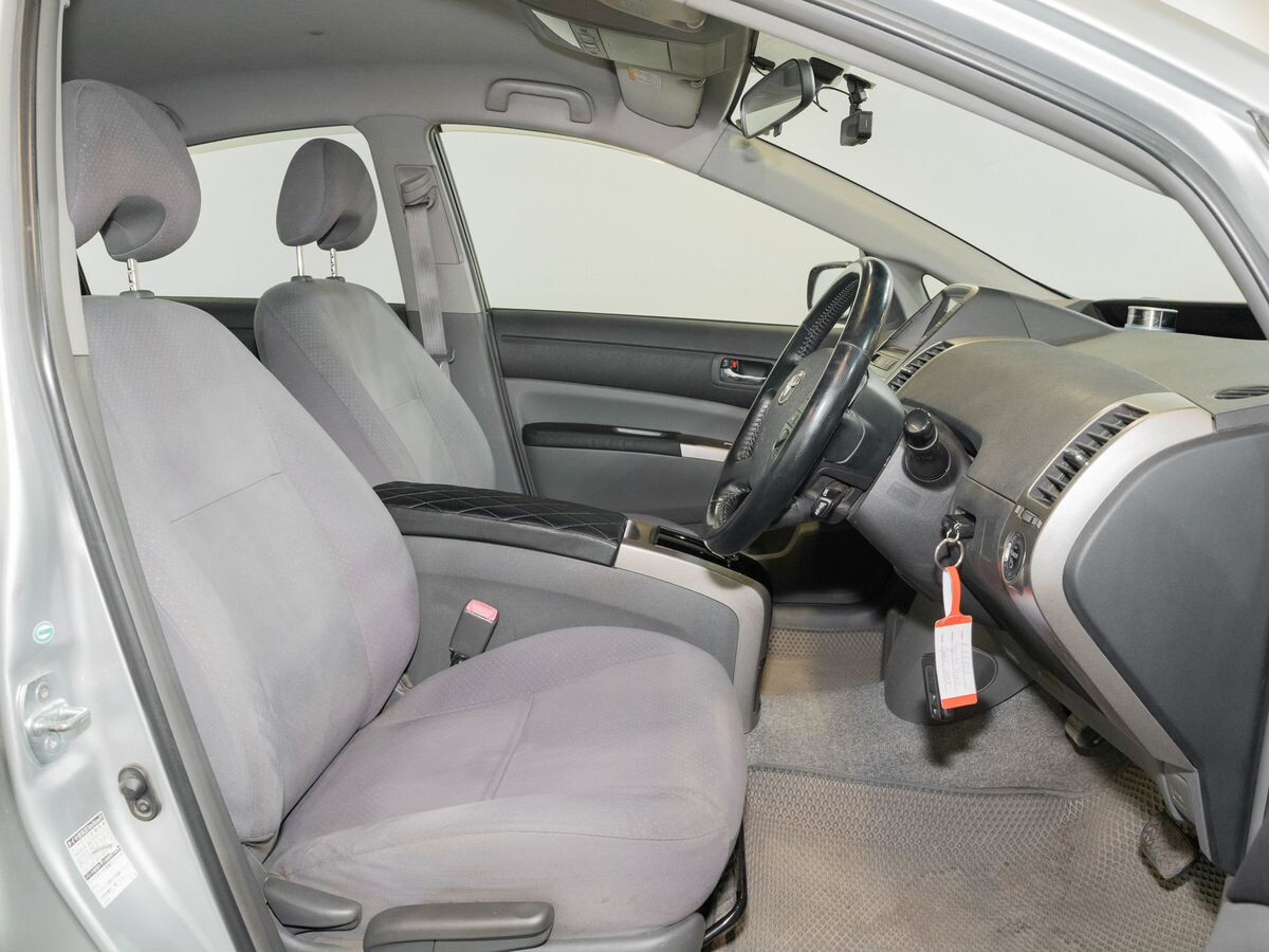 Toyota Prius 2008 - фото автомобиля