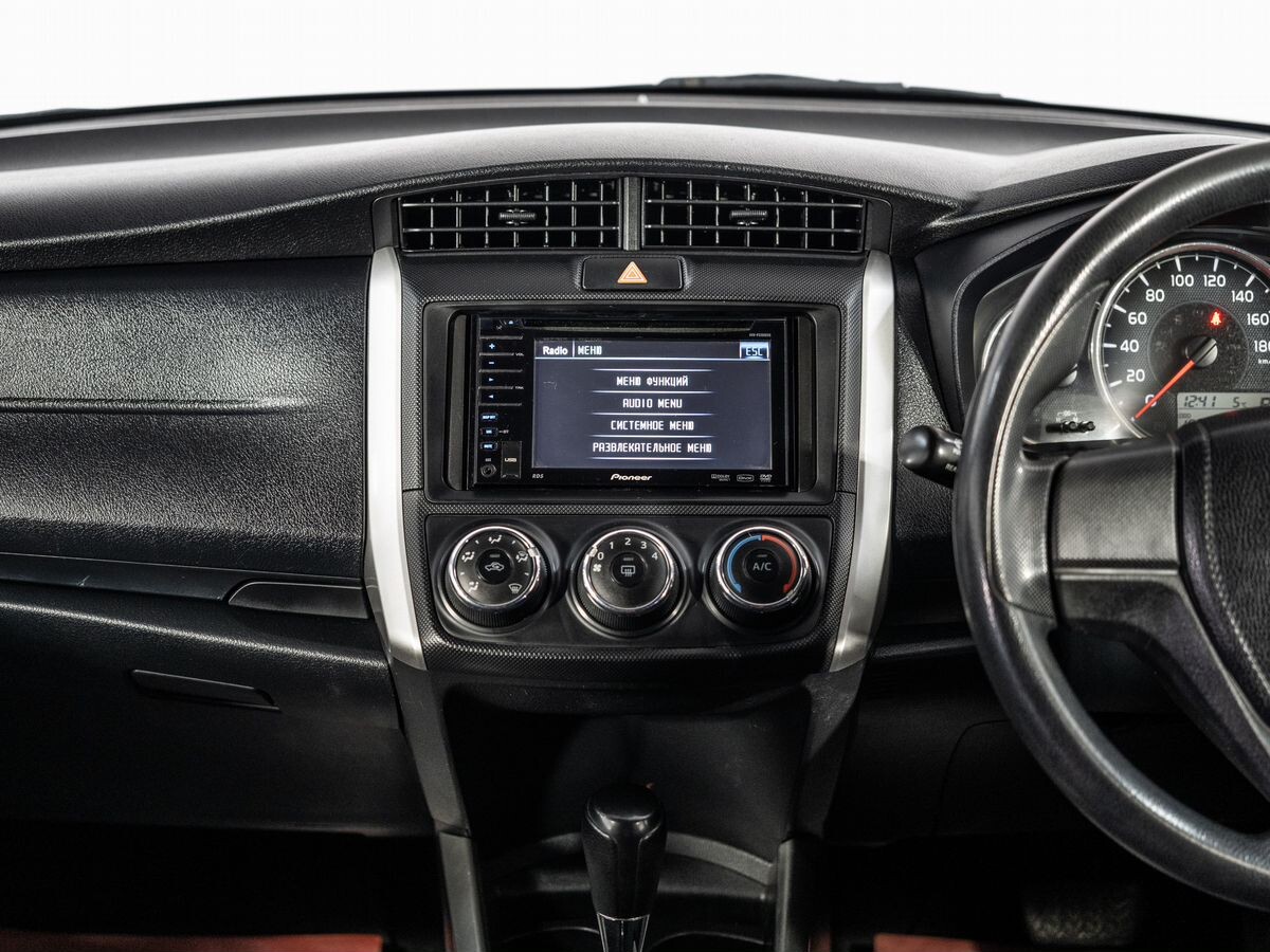 Toyota Corolla Fielder 2016 - фото автомобиля