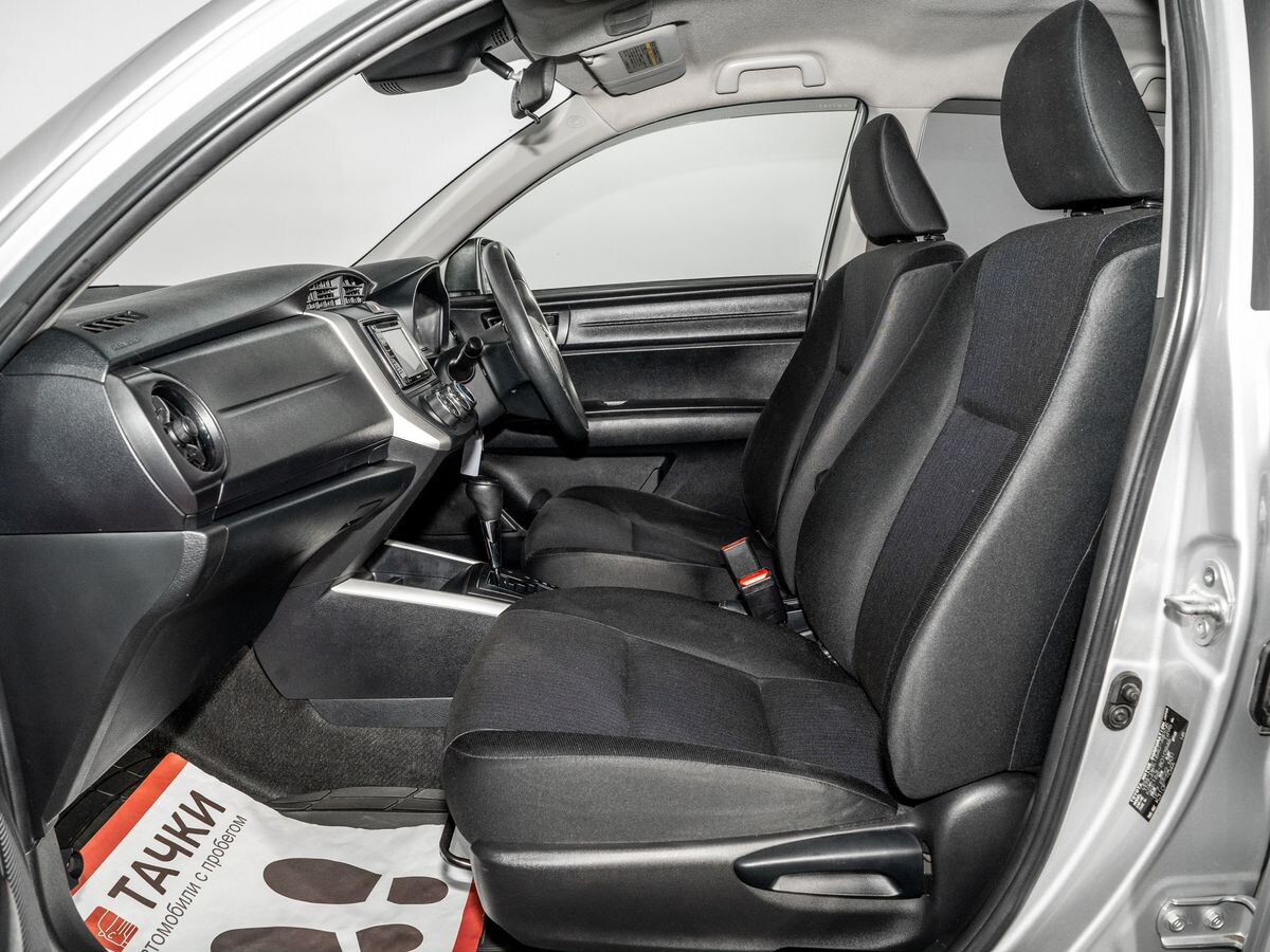 Toyota Corolla Fielder 2016 - фото автомобиля