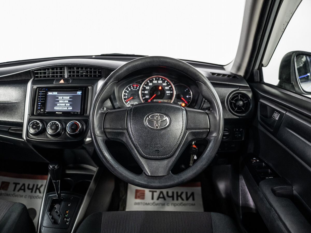 Toyota Corolla Fielder 2016 - фото автомобиля