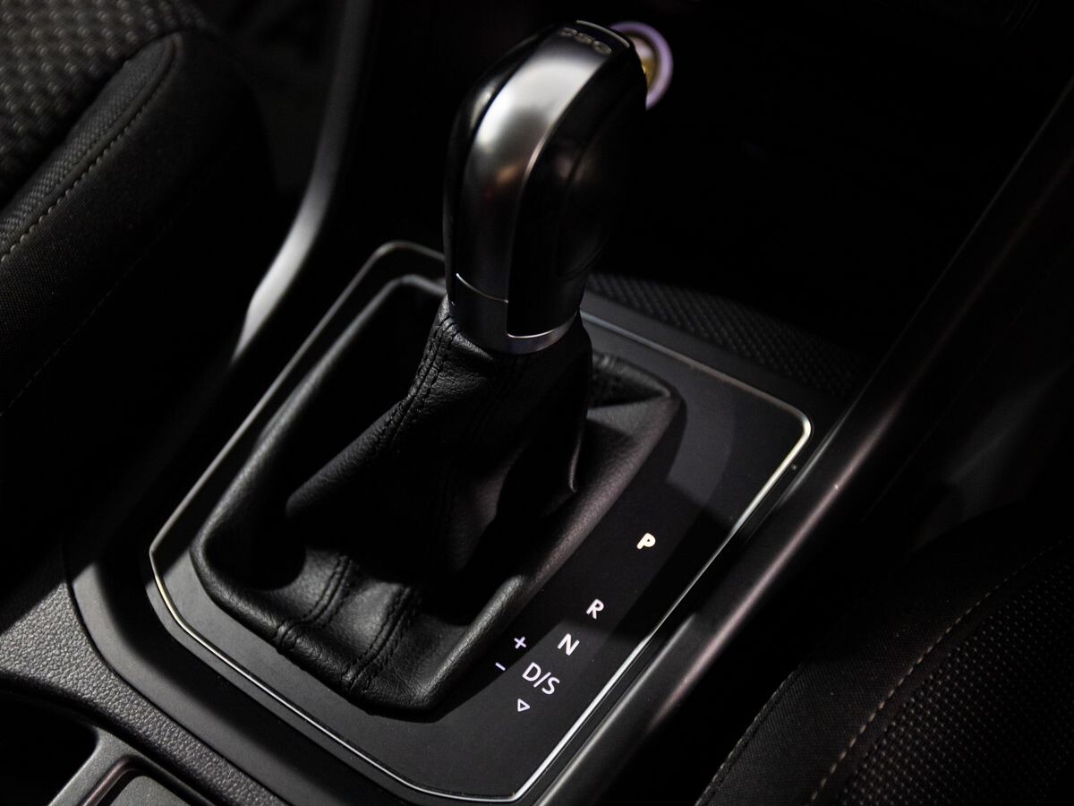 Volkswagen Touran 2016 - фото автомобиля