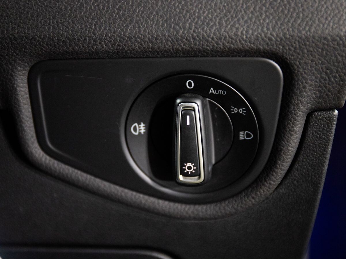 Volkswagen Touran 2016 - фото автомобиля