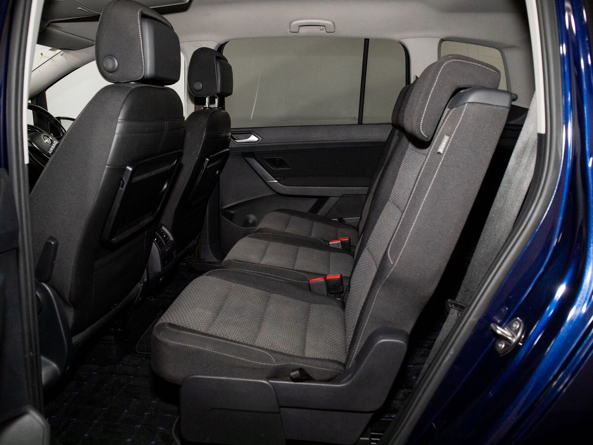Volkswagen Touran 2016 - фото автомобиля