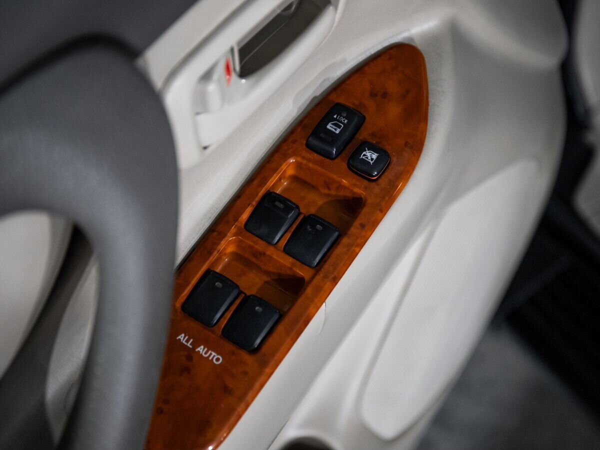 Toyota Land Cruiser 2005 - фото автомобиля