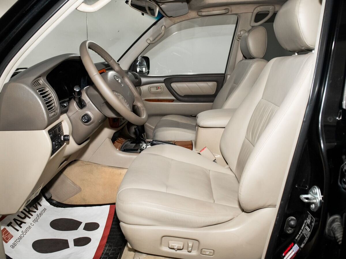 Toyota Land Cruiser 2005 - фото автомобиля