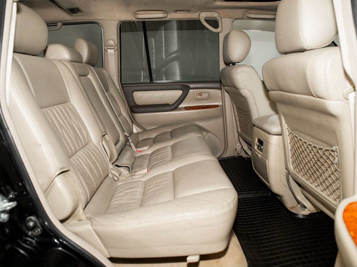 Toyota Land Cruiser 2005 - фото автомобиля