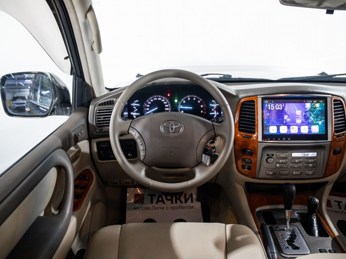 Toyota Land Cruiser 2005 - фото автомобиля