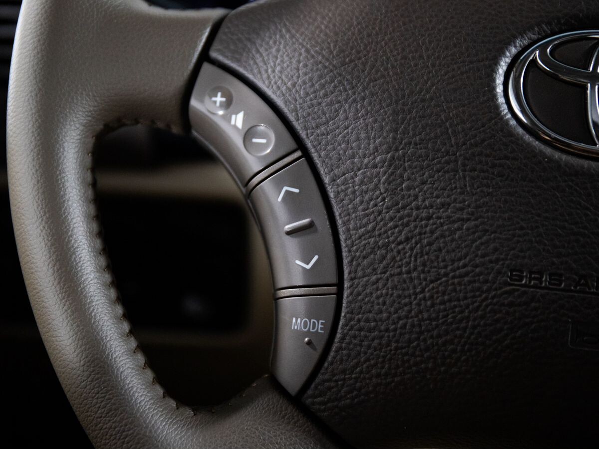 Toyota Land Cruiser 2005 - фото автомобиля