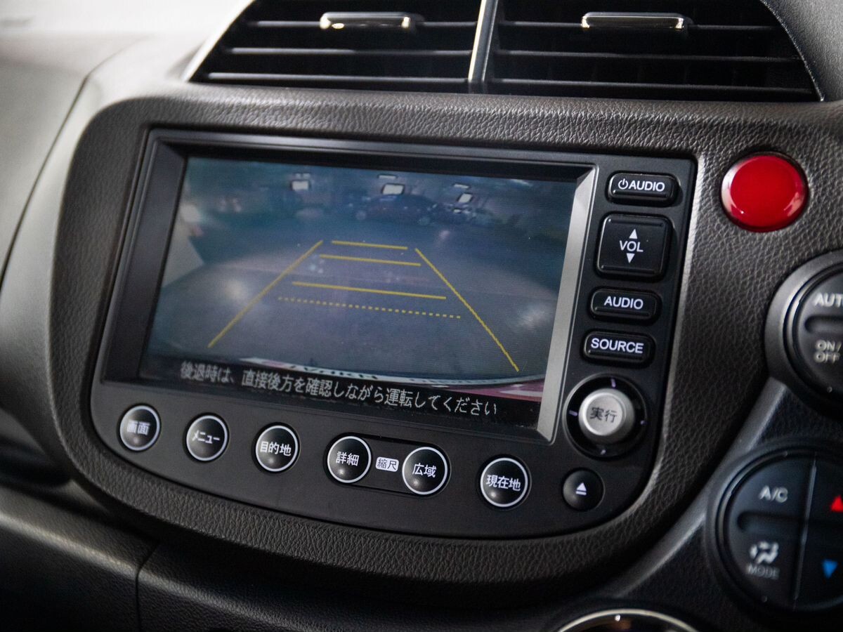 Honda Fit Shuttle 2011 - фото автомобиля
