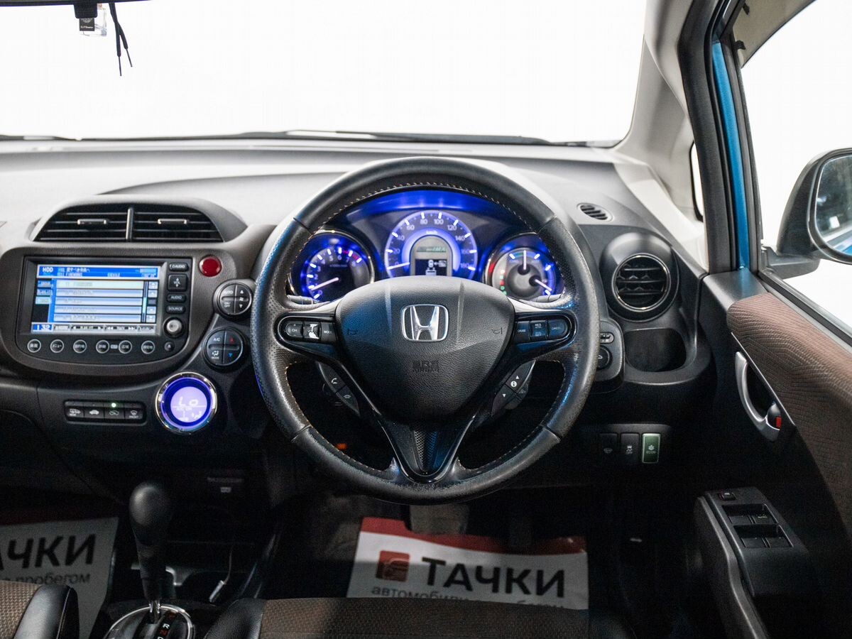 Honda Fit Shuttle 2011 - фото автомобиля