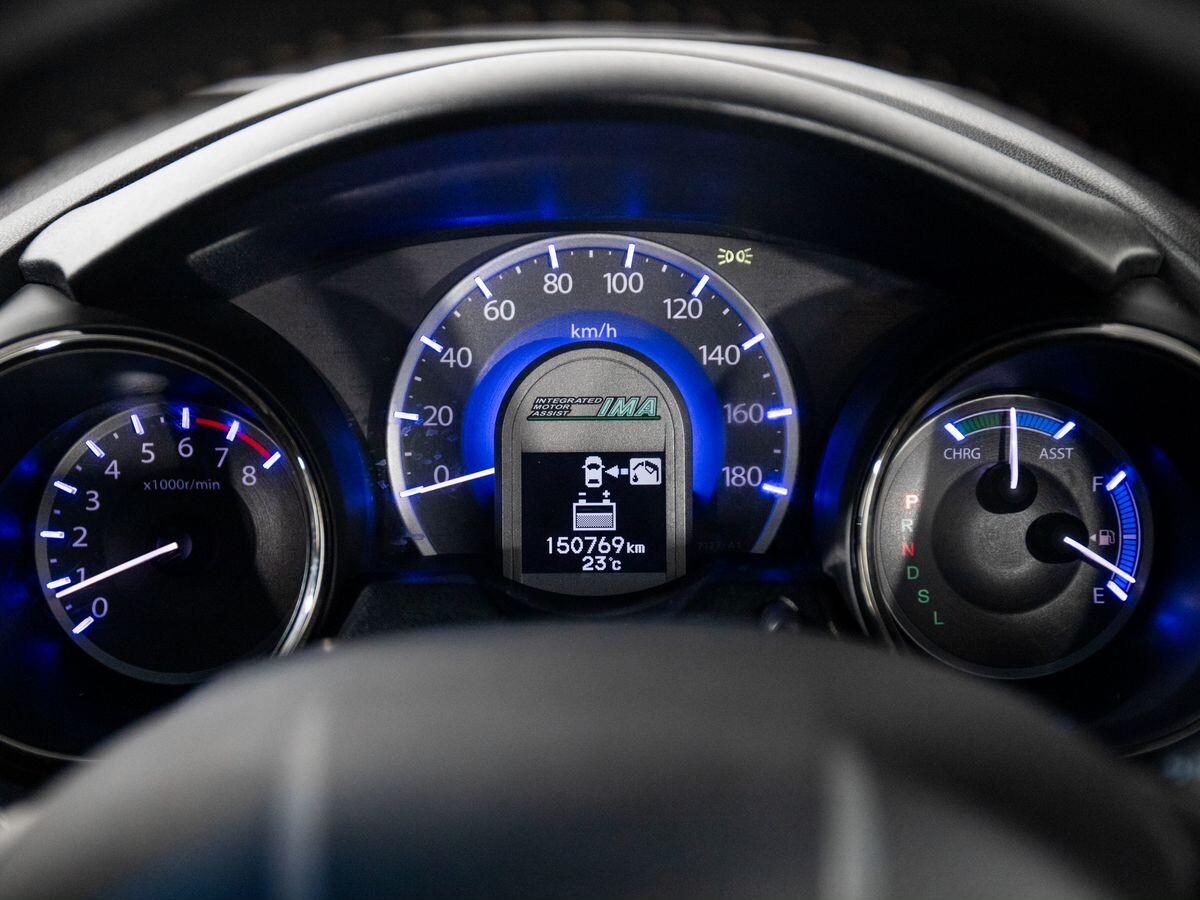 Honda Fit Shuttle 2011 - фото автомобиля