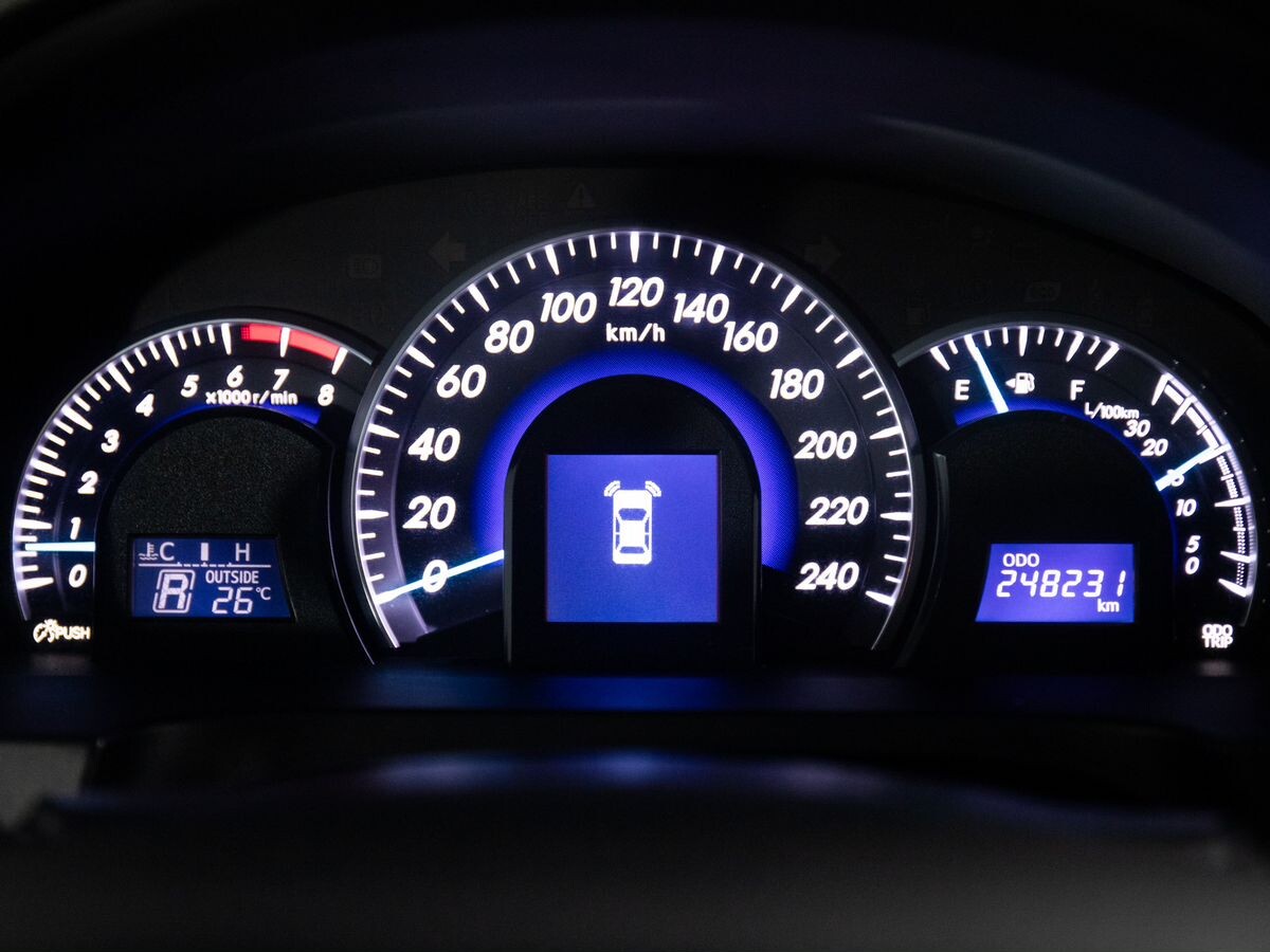 Toyota Camry 2011 - фото автомобиля