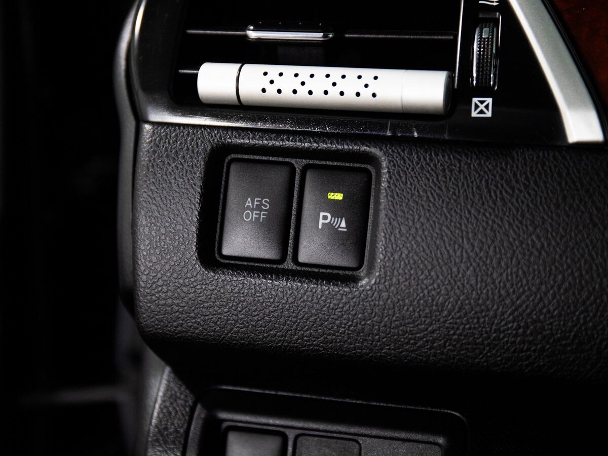 Toyota Camry 2011 - фото автомобиля