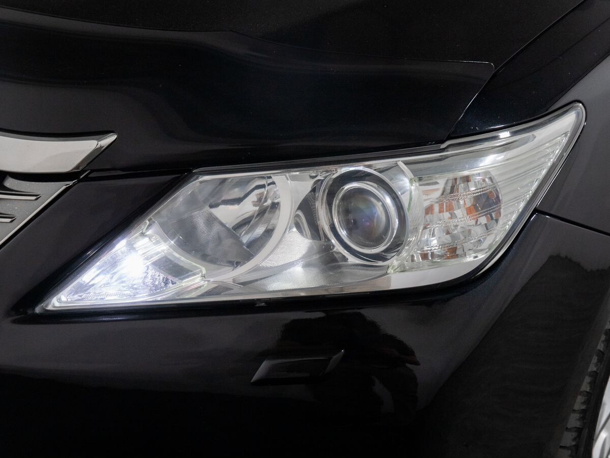 Toyota Camry 2011 - фото автомобиля