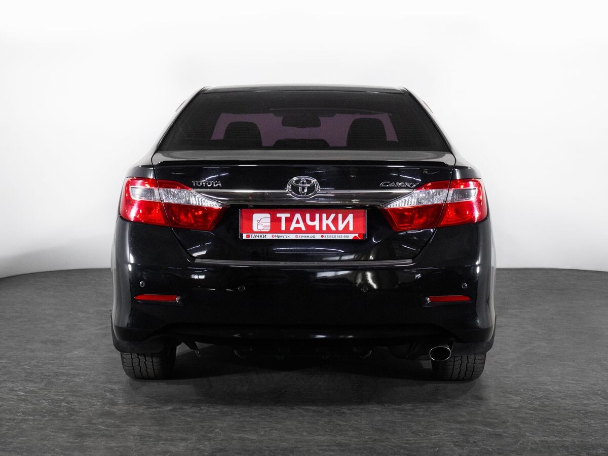Toyota Camry 2011 - фото автомобиля