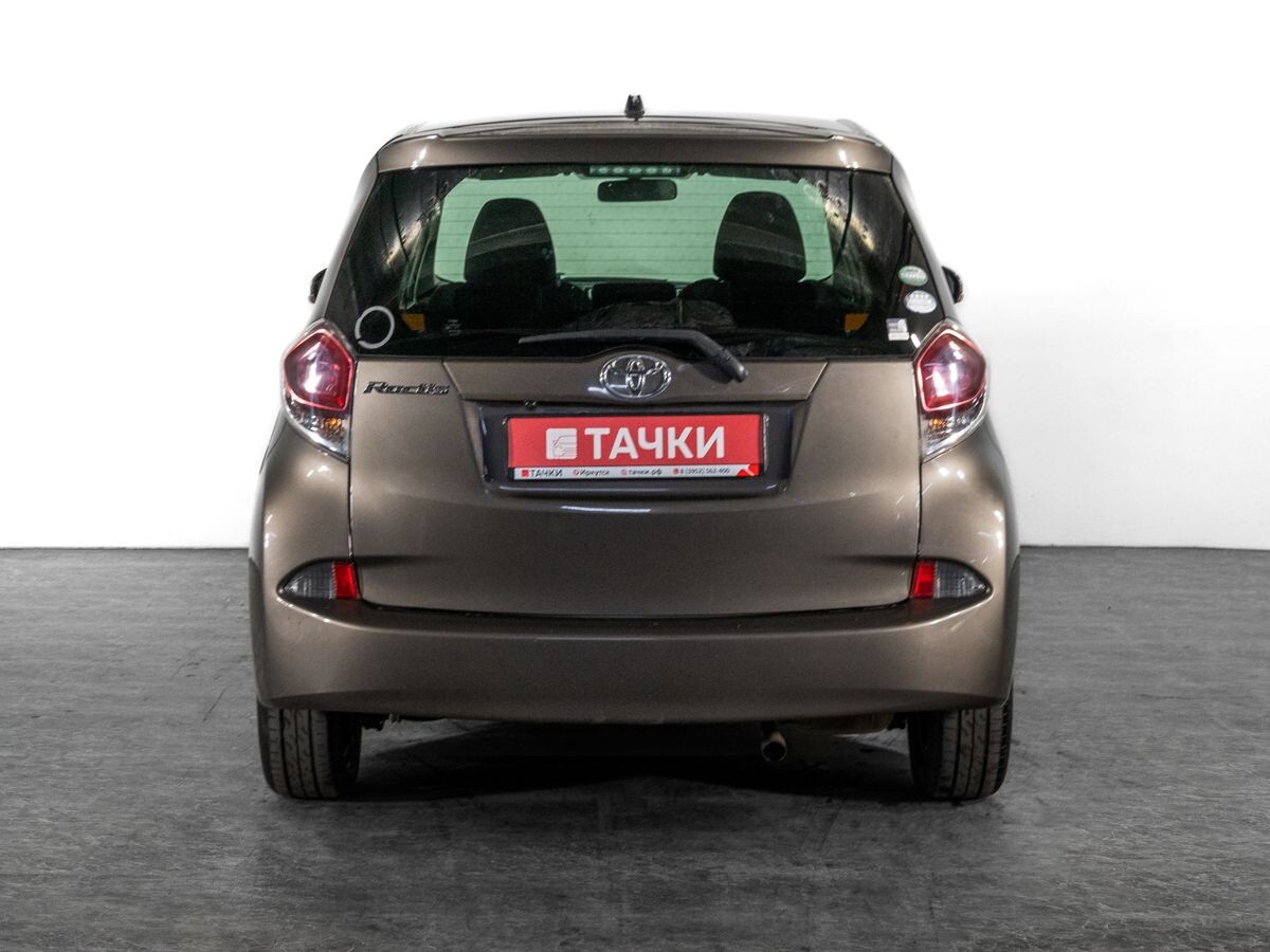 Toyota Ractis 2015 - фото автомобиля