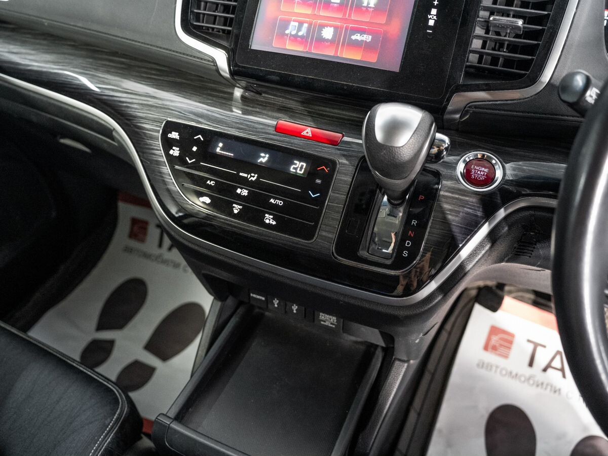 Honda Odyssey 2014 - фото автомобиля