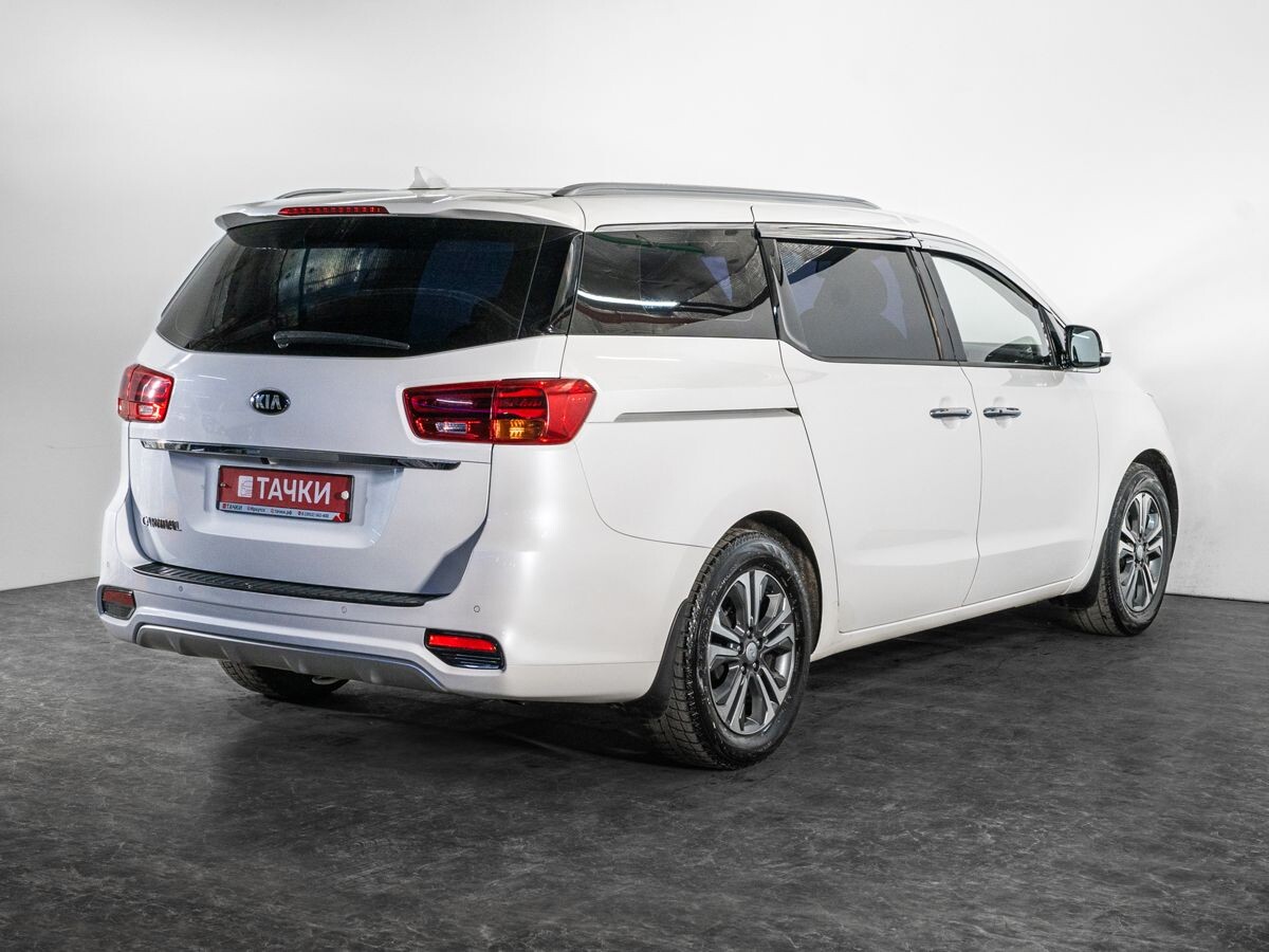 Kia Carnival 2018 - фото автомобиля