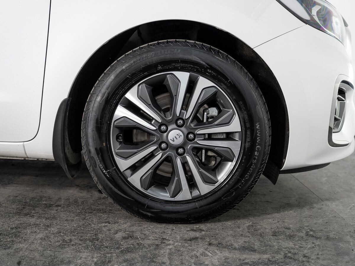 Kia Carnival 2018 - фото автомобиля